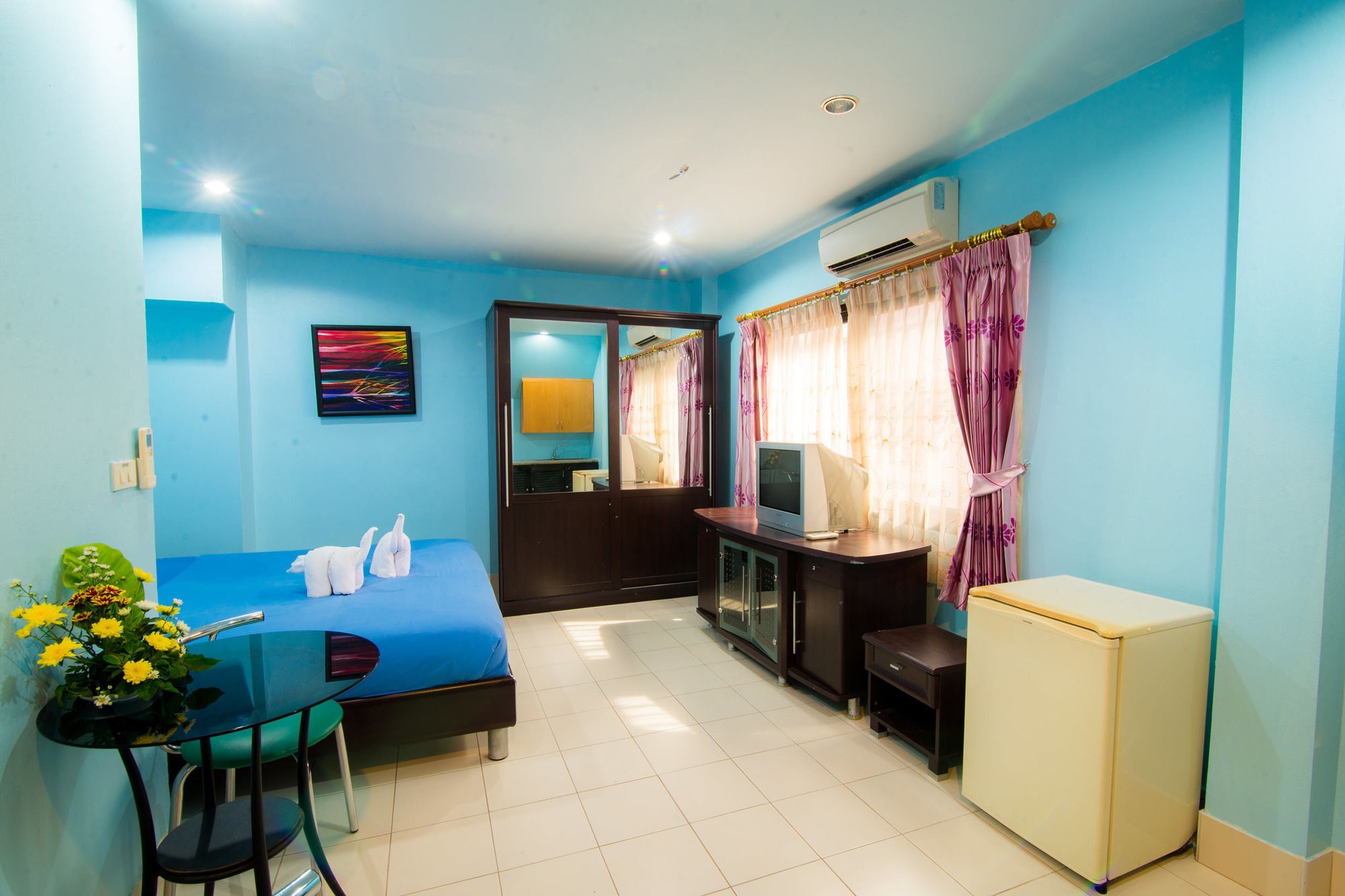 De Apartment Pattaya Esterno foto